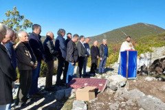 IMG-f5f2d3e0ee57d97d508bd61f7d1021f1-V-Medium