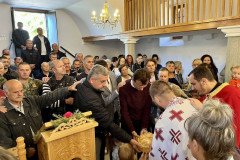 IMG-632c7f2220f5c45085c6ee298934a93e-V-Medium