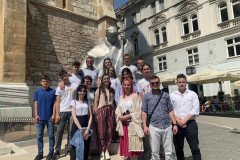 IMG-34471eb9564a68bc1d10cf1472b24bca-V-Medium