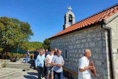 IMG-f51b316a72b0281898fcbd3320e64e47-V-Medium