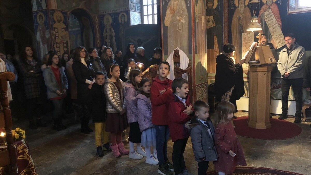 Празник Св. Нектарија Егинског прослављен у манастиру Дужи