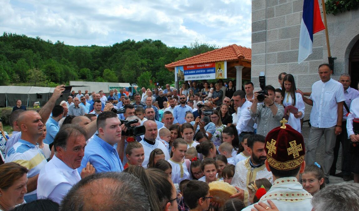 Освећење храма у Крушевици