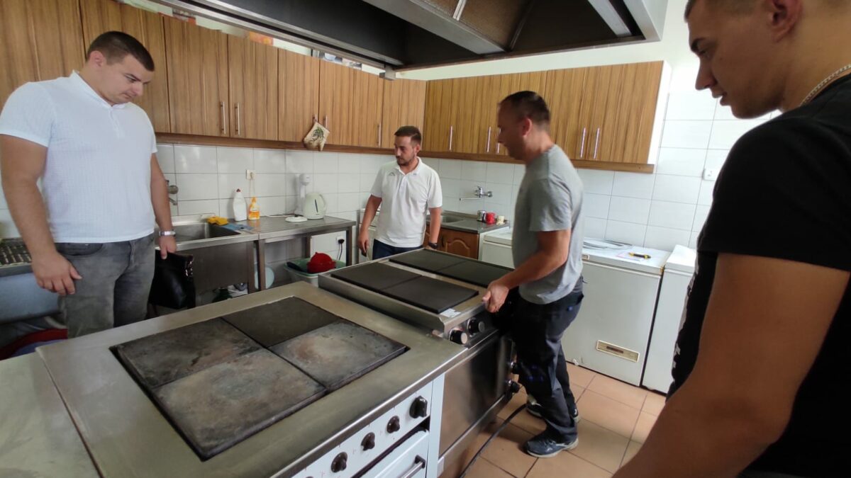 Срби за Србе – поклон Народној кухињи у Требињу