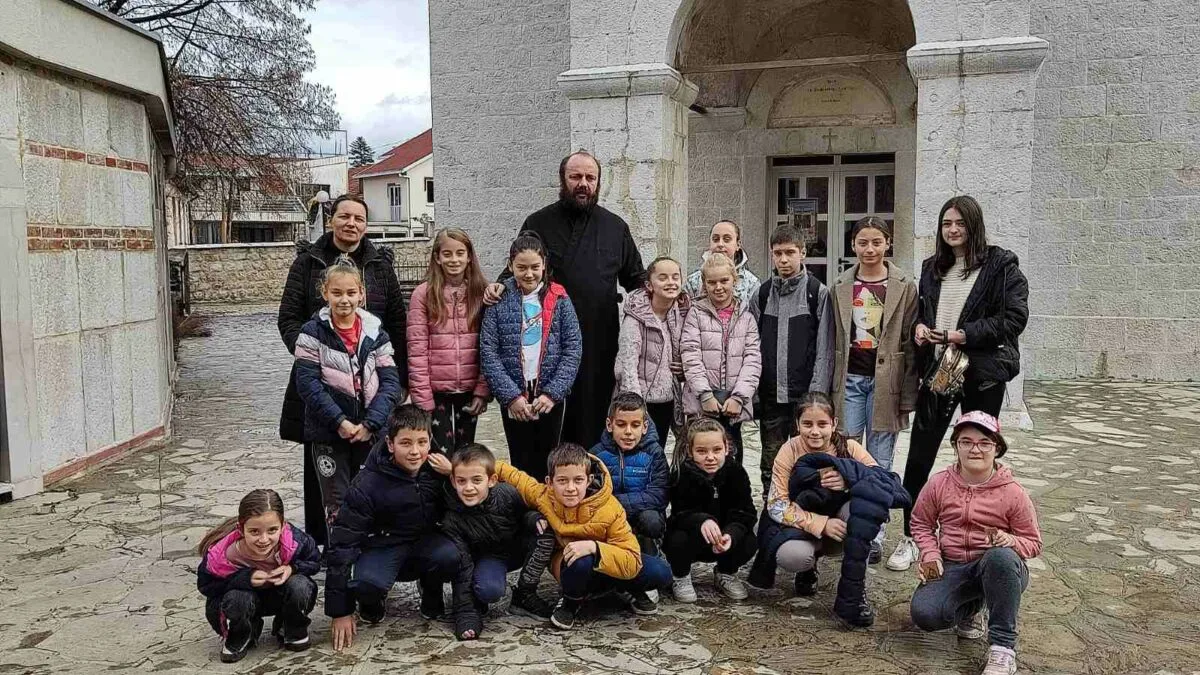 Празнични квиз у парохијском дому у Невесињу