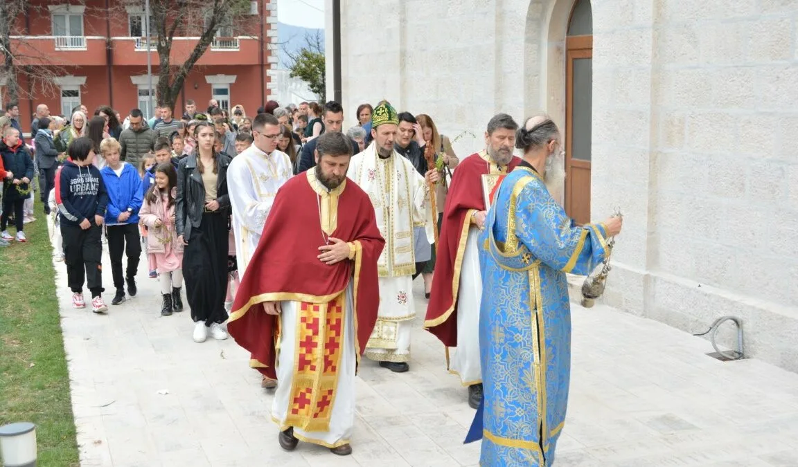 Цвијети у Билећи