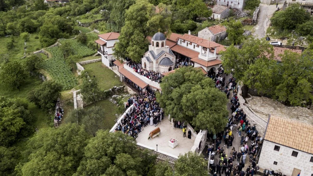 ОБАВЈЕШТЕЊЕ ИЗ МАНАСТИРА СВ. ВАСИЛИЈА ТВРДОШКОГ И ОСТРОШКОГ МРКОЊИЋИ