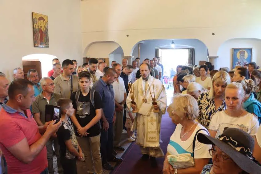Архијерејска Литургија у Суторини