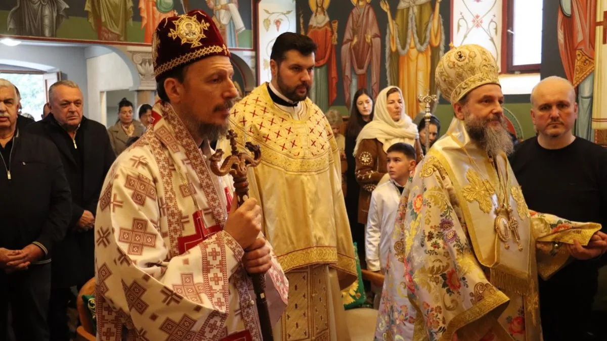 Митрополит Јован обрадовао и благословио Суторину