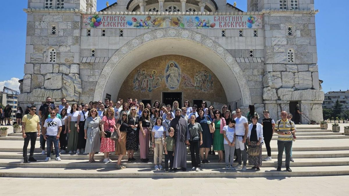 Билећани посјетили светиње у Црној Гори и православну Гимназију „Свети Сава“