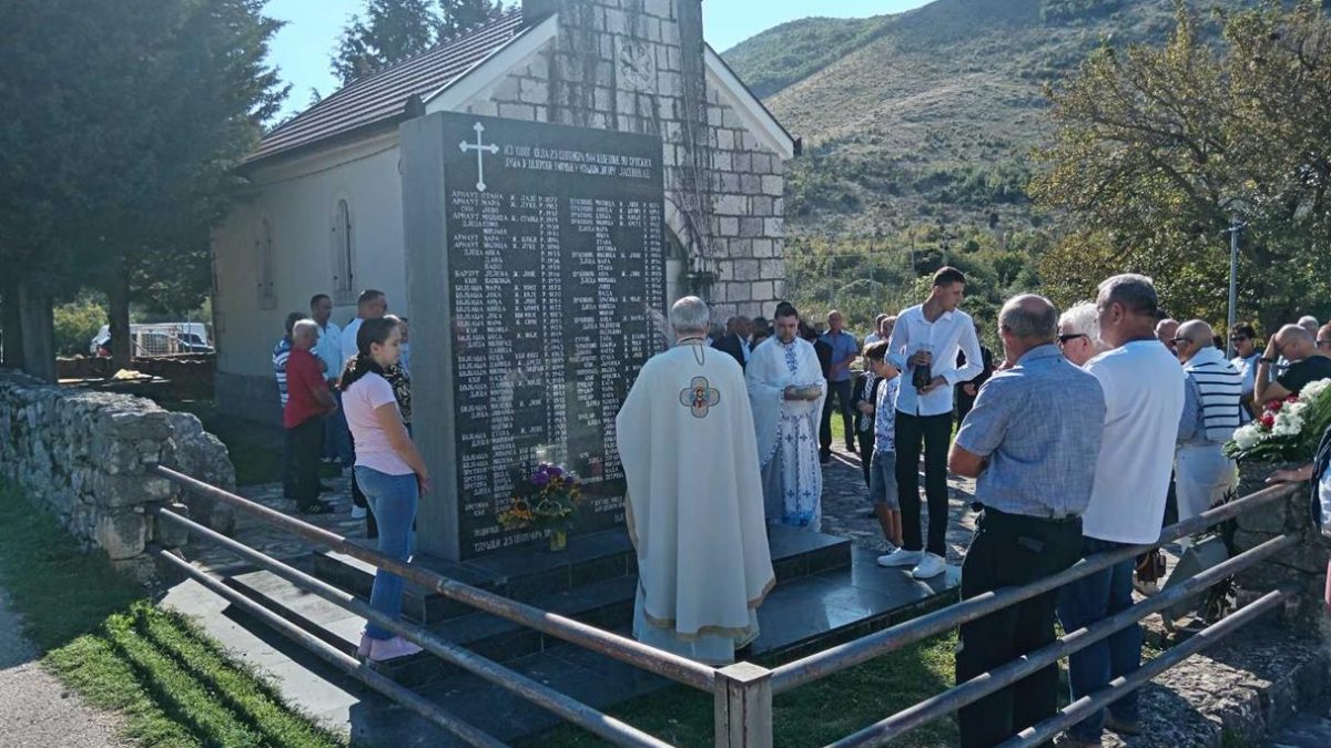 Света Литургија и помен у Глушцима