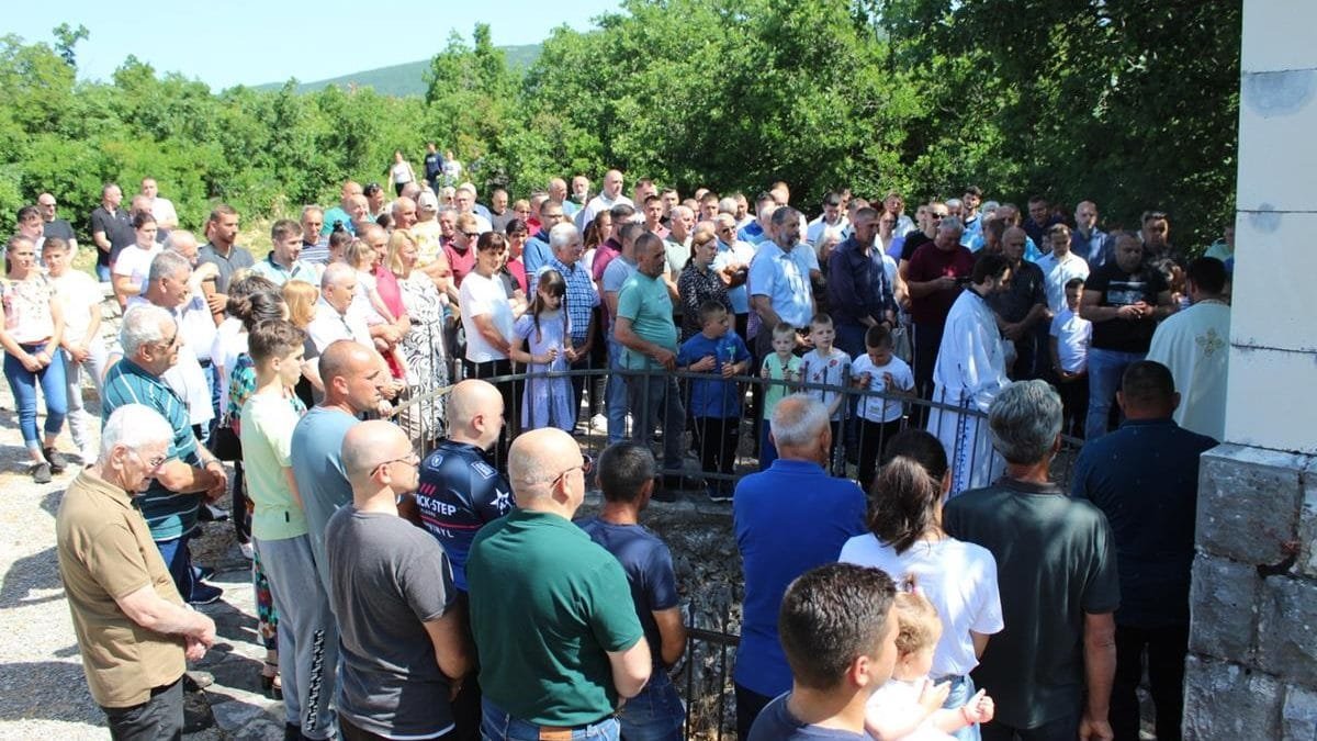 Света Литургија у селу Капавица