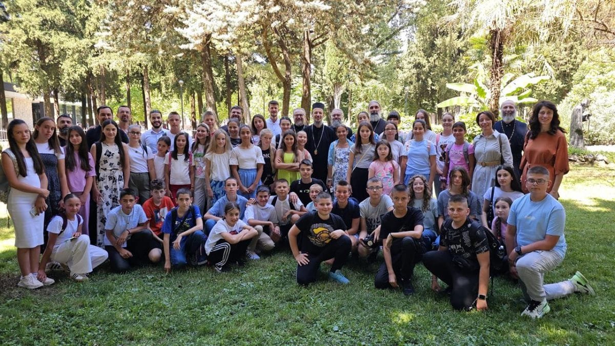 Литургијски почетак Љетне духовне школе у Херцеговини