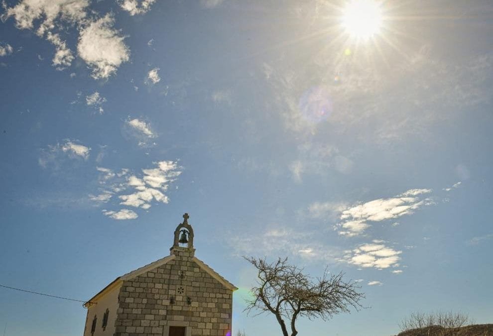 Света Литургија на Трусини