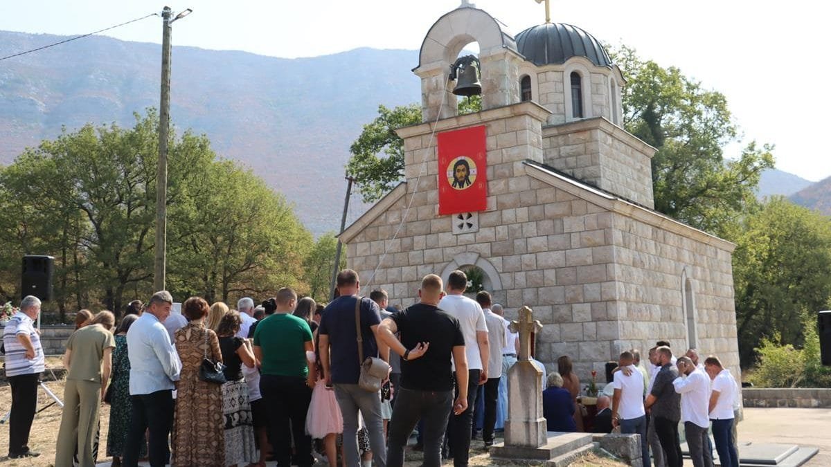 Владика Димитрије служио у Жакову