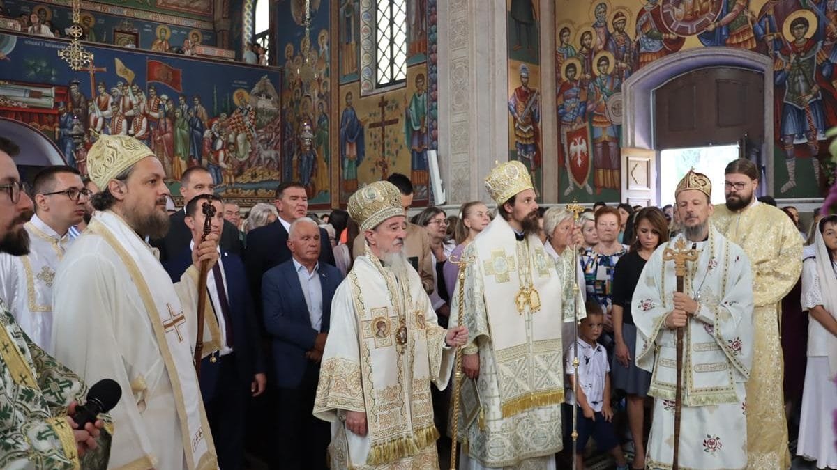 Преображење и дочек моштију Свете Ане у Требињу