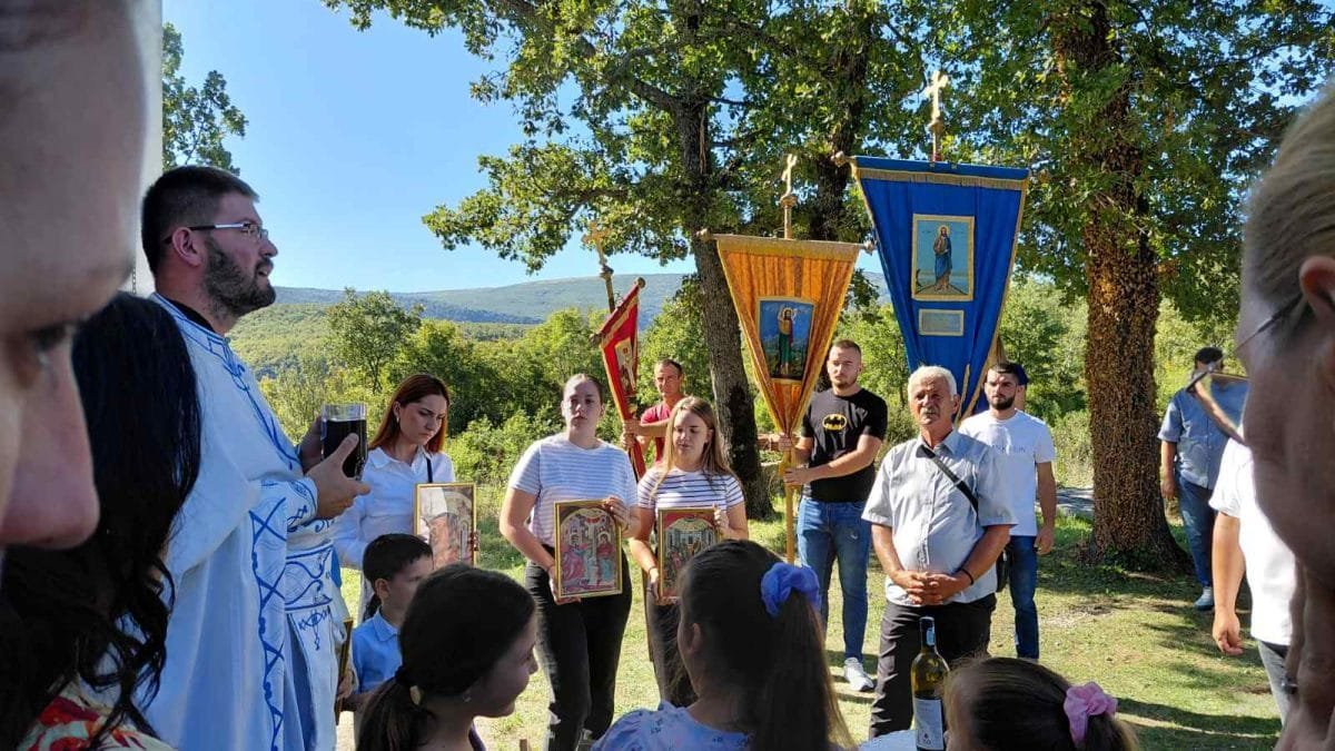Слава храма у Дабрици