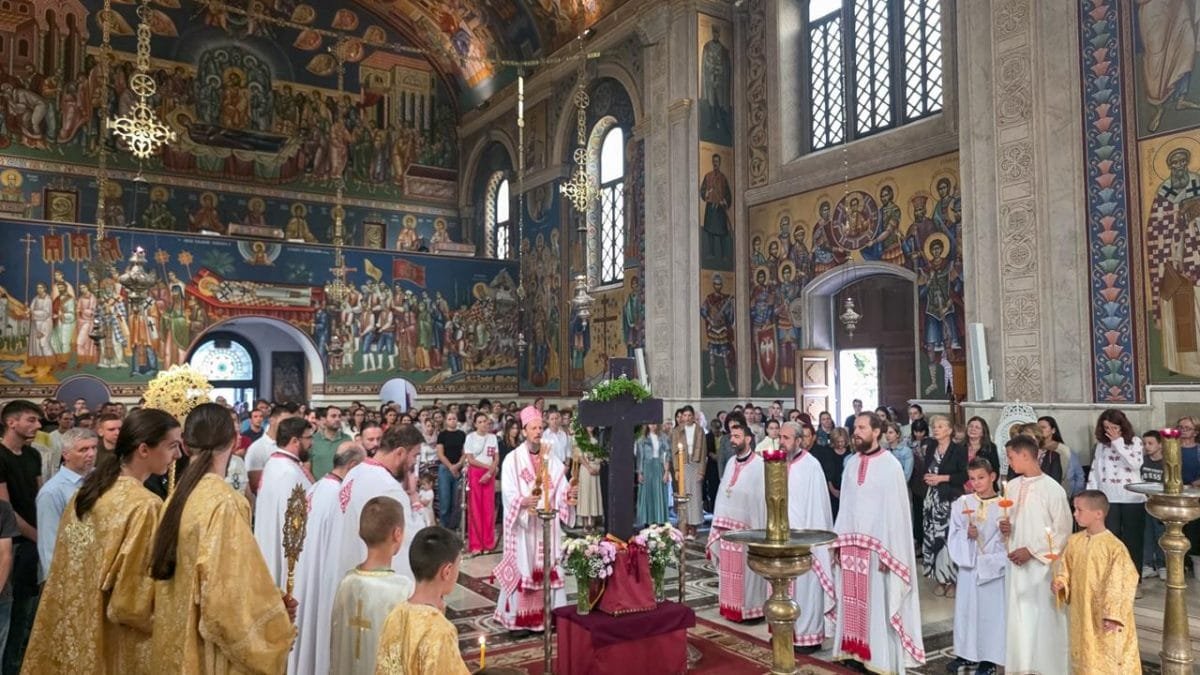 Владика Димитрије служио у Требињу