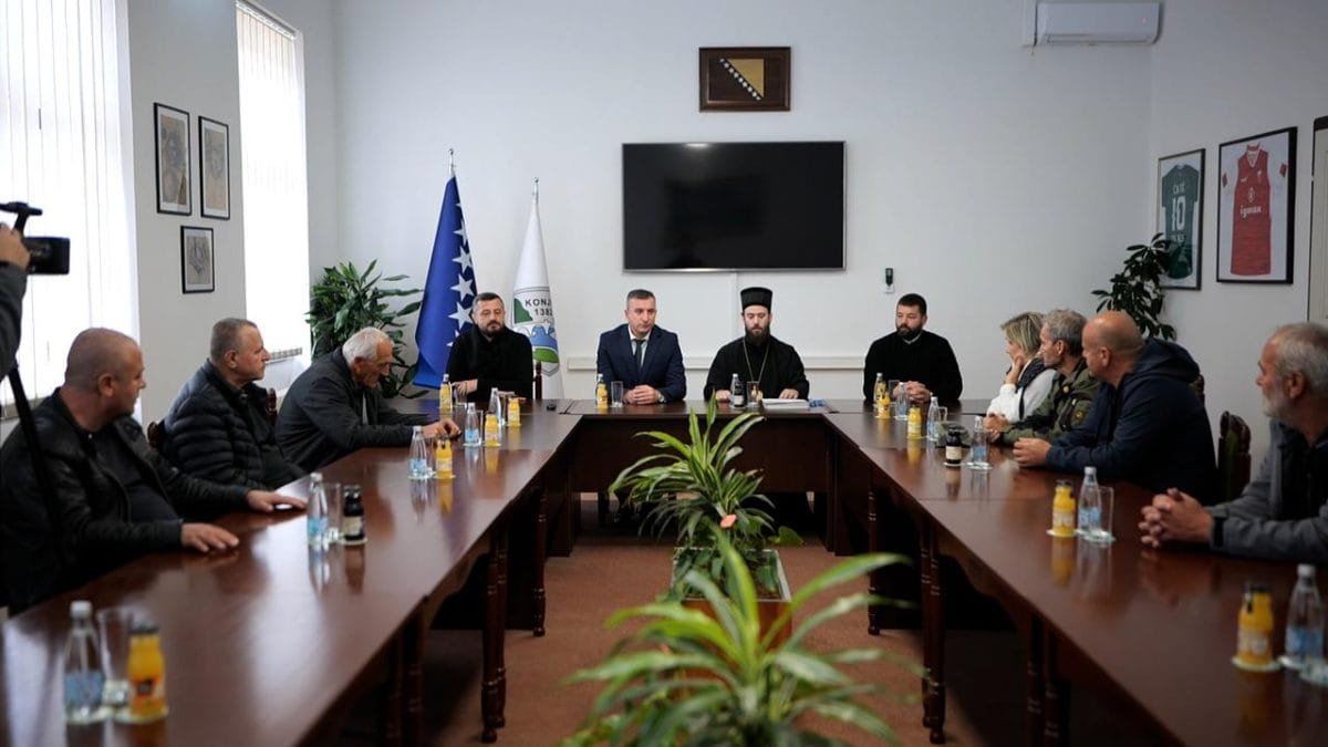 Помоћ Патријарха Српског г. Порфирија породицама које су претрпјеле штете током поплава у Коњицу