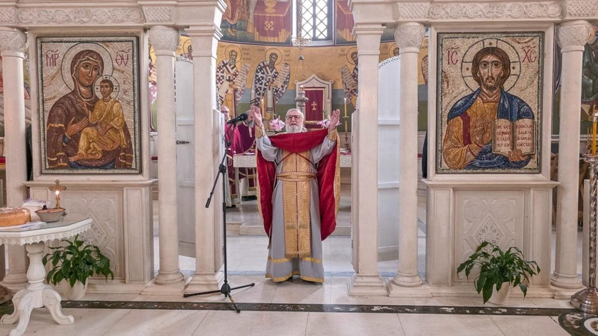 Пола вијека свештеничке службе проте Василија