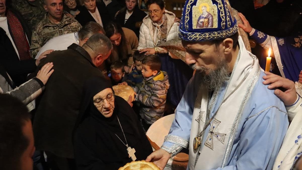 На празник Ваведења Пресвете Богородице Владика Димитрије служио у Манастиру Добрићево