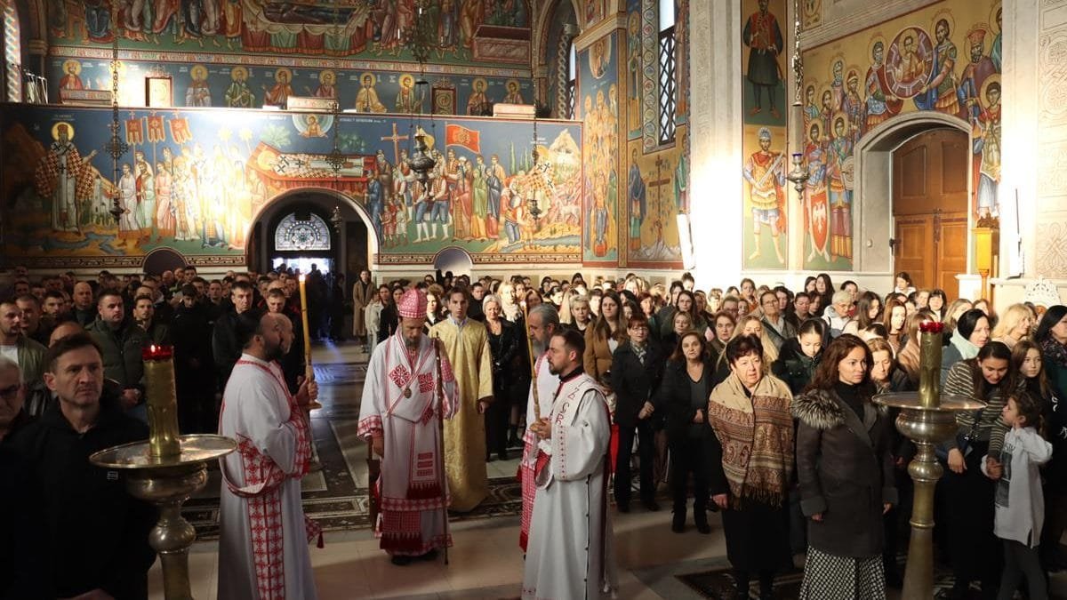 Митрополит Димитрије служио у Саборном храму у Требињу