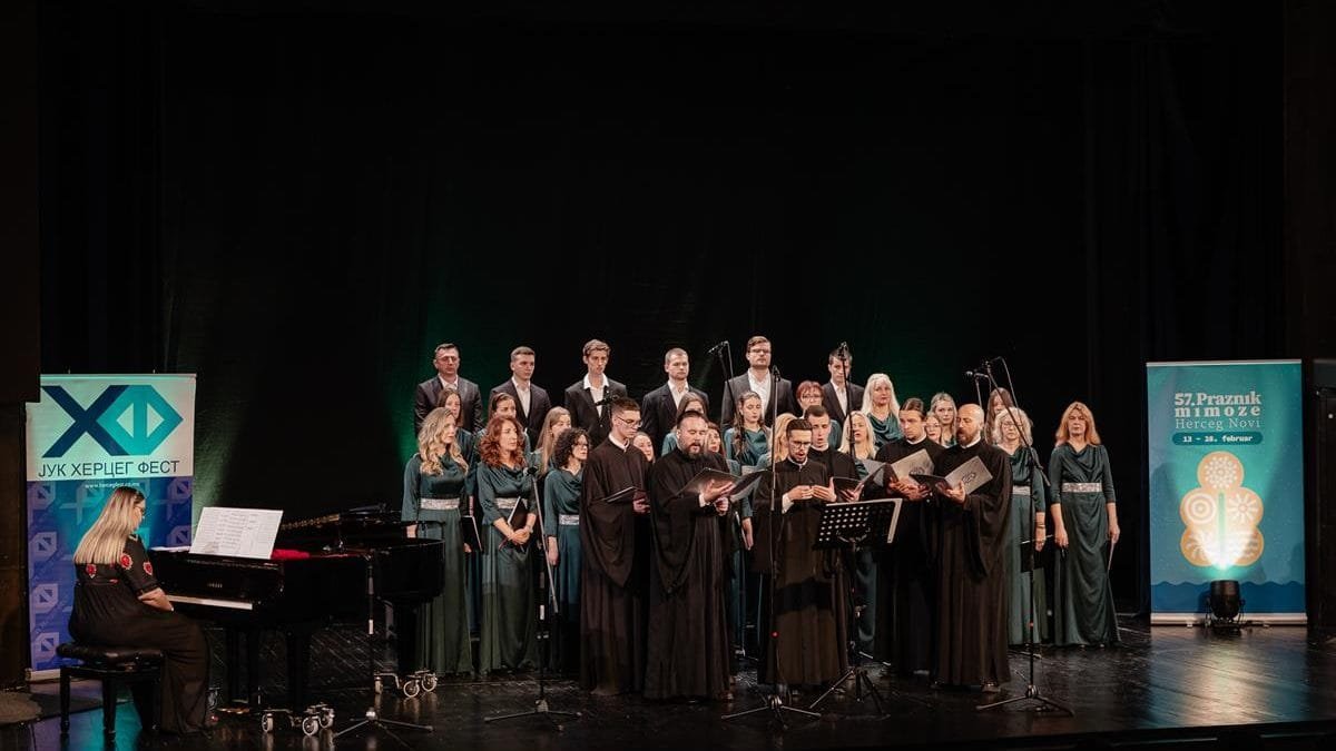 Херцеговачки византијски хор у Херцег Новом