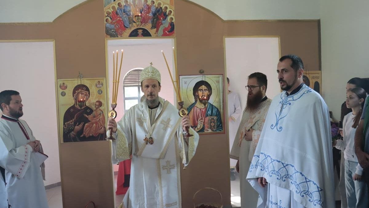Владика Димитрије служио у Врапчићима