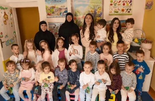 Видео – Васкршња честитка из Петропавловог манастира