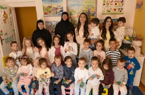 Видео – Васкршња честитка из Петропавловог манастира