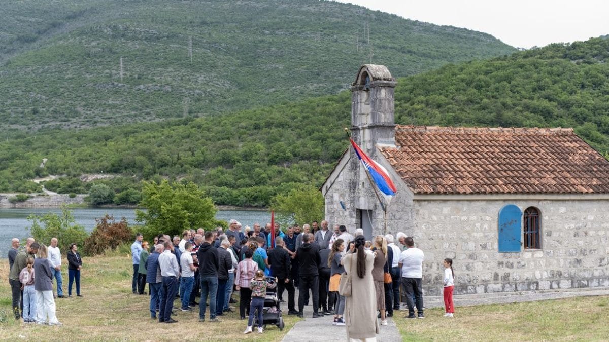 Слава храма у Доловима