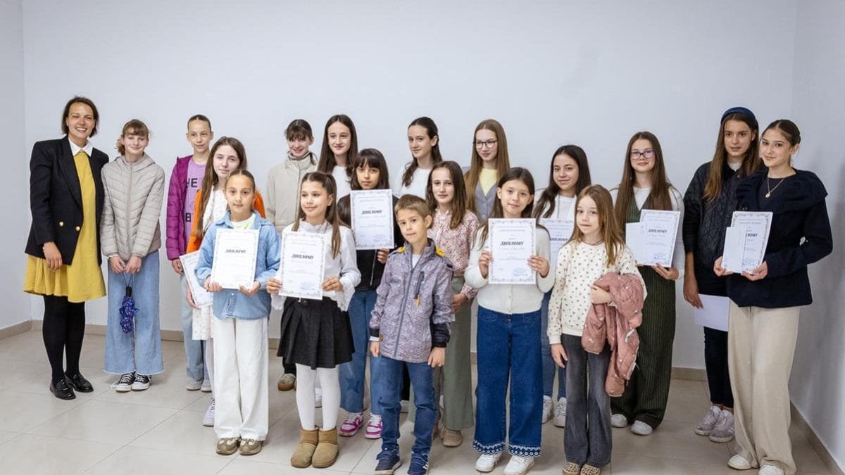 Додела диплома и награда учесницима дечијег вокалног музичког конкурса у оквиру Дана Светог Василија