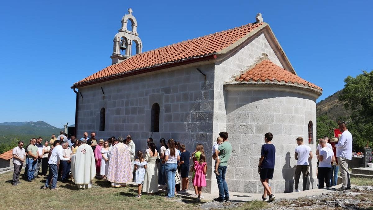 Владика Димитрије служио у Требијовима