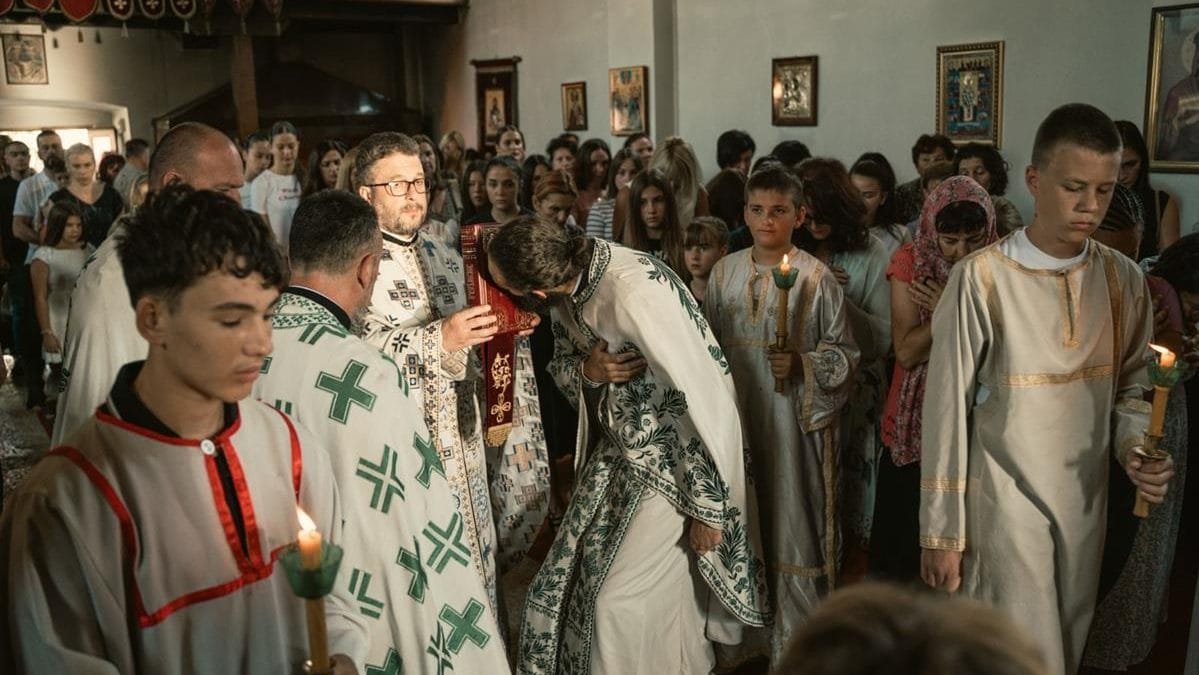 У Недјељу 11. по Духовима у Гацку служена Света Литургија и одржана промоција књиге „Рођен сам да вјерујем“