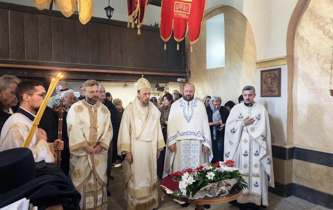 Владика Димитрије служио у Обљу