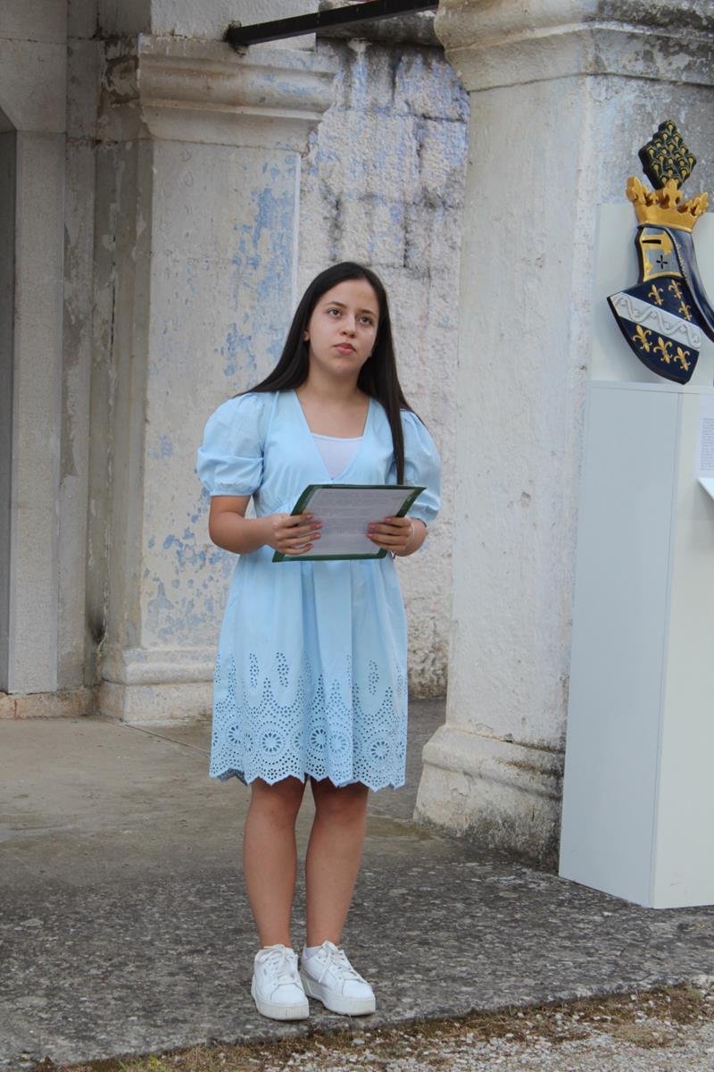 IMG-aba831d0187f25c1ae726223414374cd-V