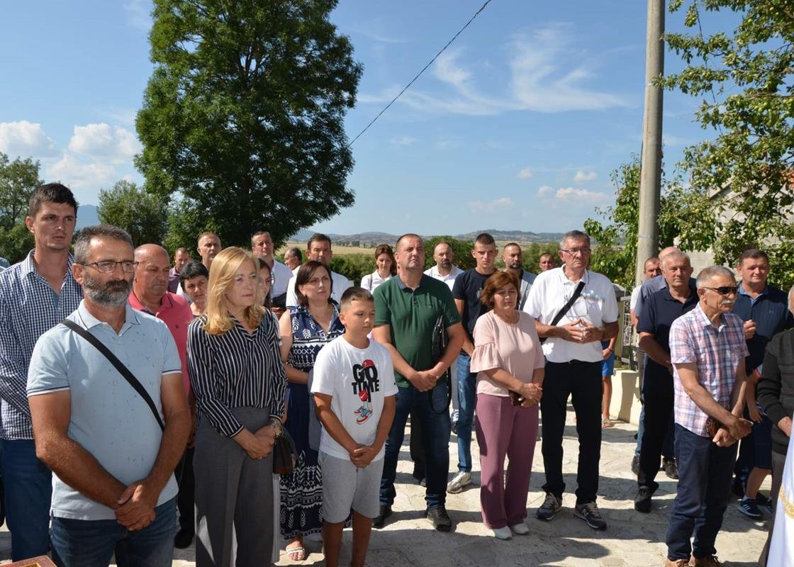 IMG-ecbded9b407d8bc6ed5edfdd053f3097-V