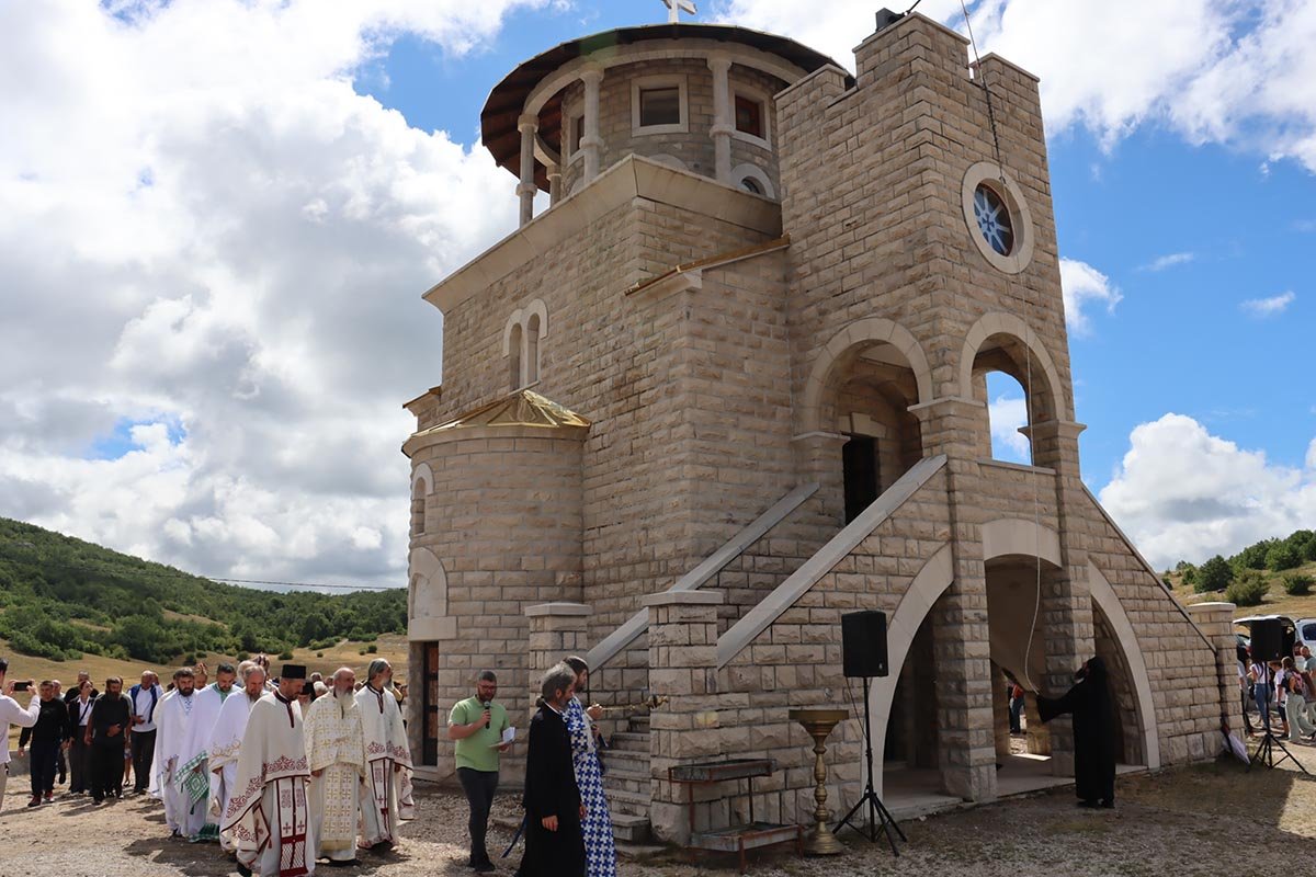 jul-2025-arhijerejska-litugija-na-vucjem-dolu-13