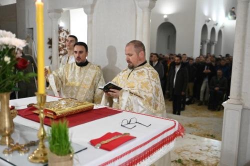 IMG-4e2e3556b2f4f5b75787c452e108e55e-V-Medium