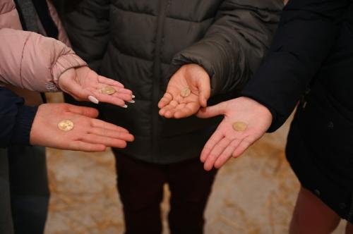 IMG-5c9b73c850627135a54500d4c922c3c9-V-Medium