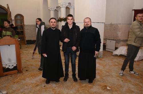 IMG-861ae8c5f16492db831e4adfe54a22dd-V-Medium