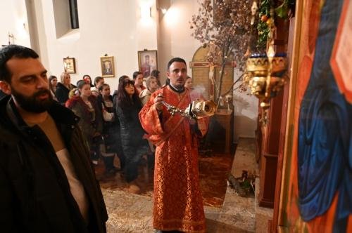 IMG-b3adff2f411bb90bcd044f4660bbac0d-V-Medium