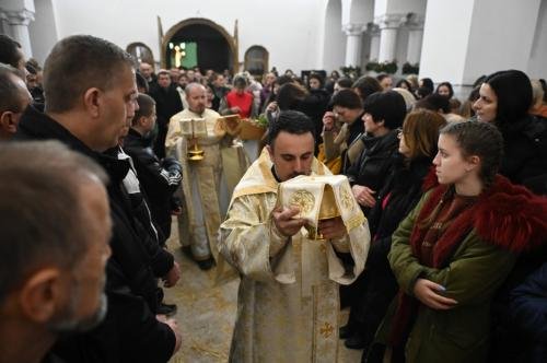 IMG-c5f6e9b1d915d7f3cf06ed6c75103e72-V-Medium