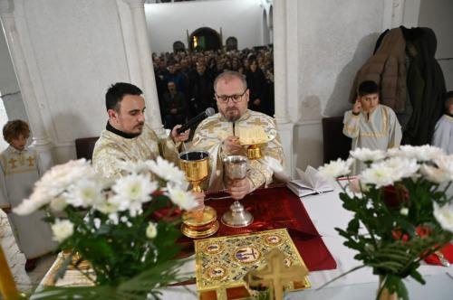 IMG-d537b6553b16f6ecb0fba1ec34e073f2-V-Medium