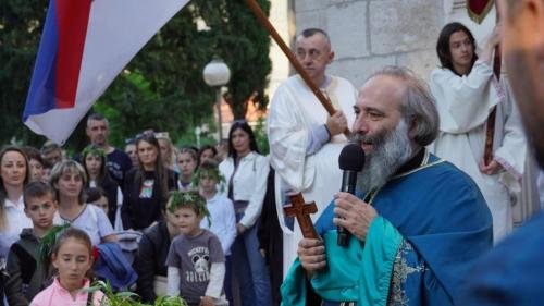 IMG-e9933492e6b134d3fee39a0ae426f077-V-Copy