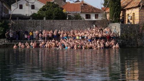 IMG-fcc2667a25ad2bda77bd8f5b237293fb-V